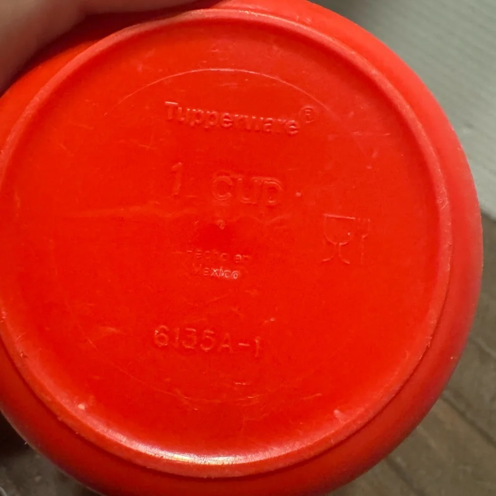 Tupperware Measuring Cup Set